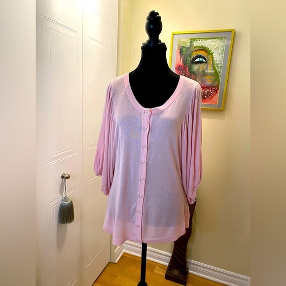 NWOT Y2K Kenzie pink cardi , 3/4 puffed sleeves/elastic cuff, clear buttons 🧶🩷 - Picture 2 of 13